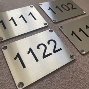 plaque-inox-gravee-a-personnaliser-150x100mm-gravure-laser